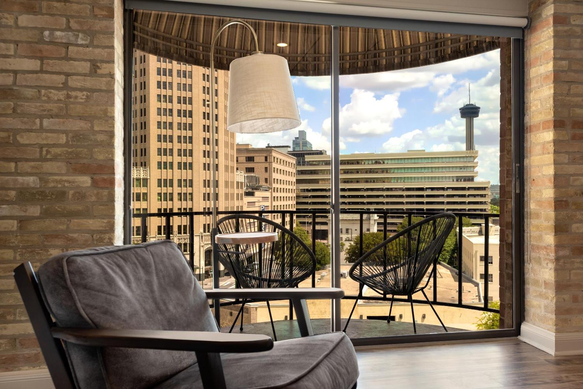 Riverwalk Plaza Hotel San Antonio Exterior photo